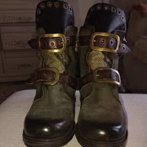 Stylish Black and Brown Buckle Boots